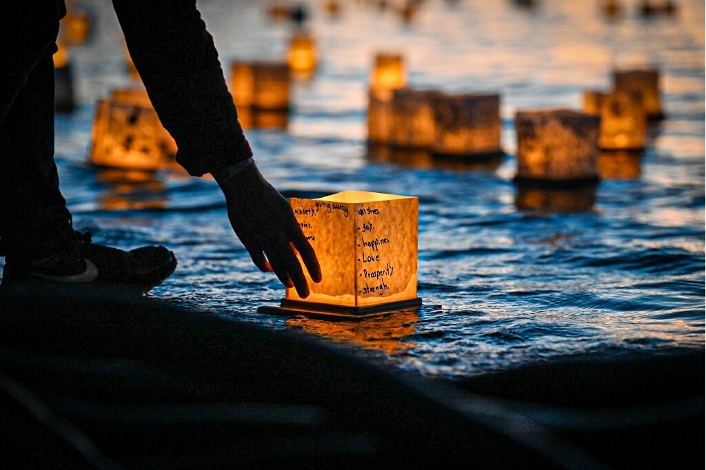 Sacramento, CA Water Lantern Festival
