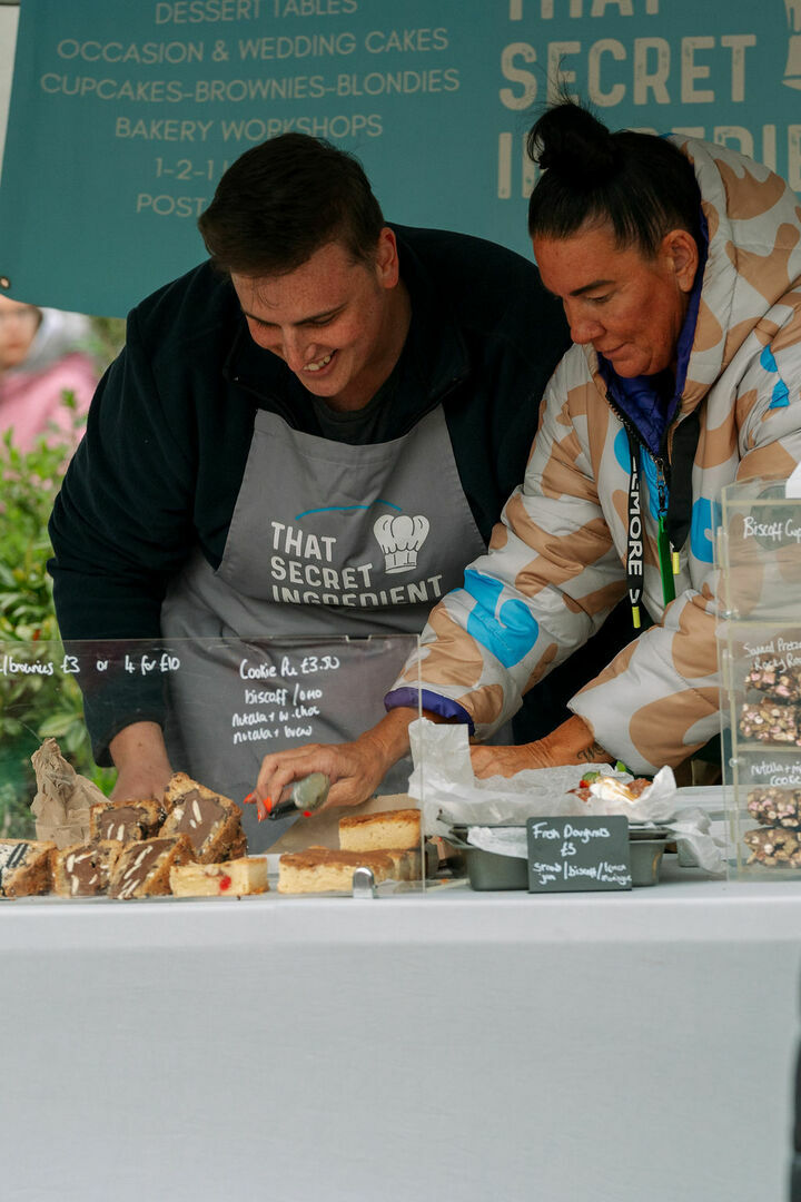 Leigh Feast - Leigh Feast