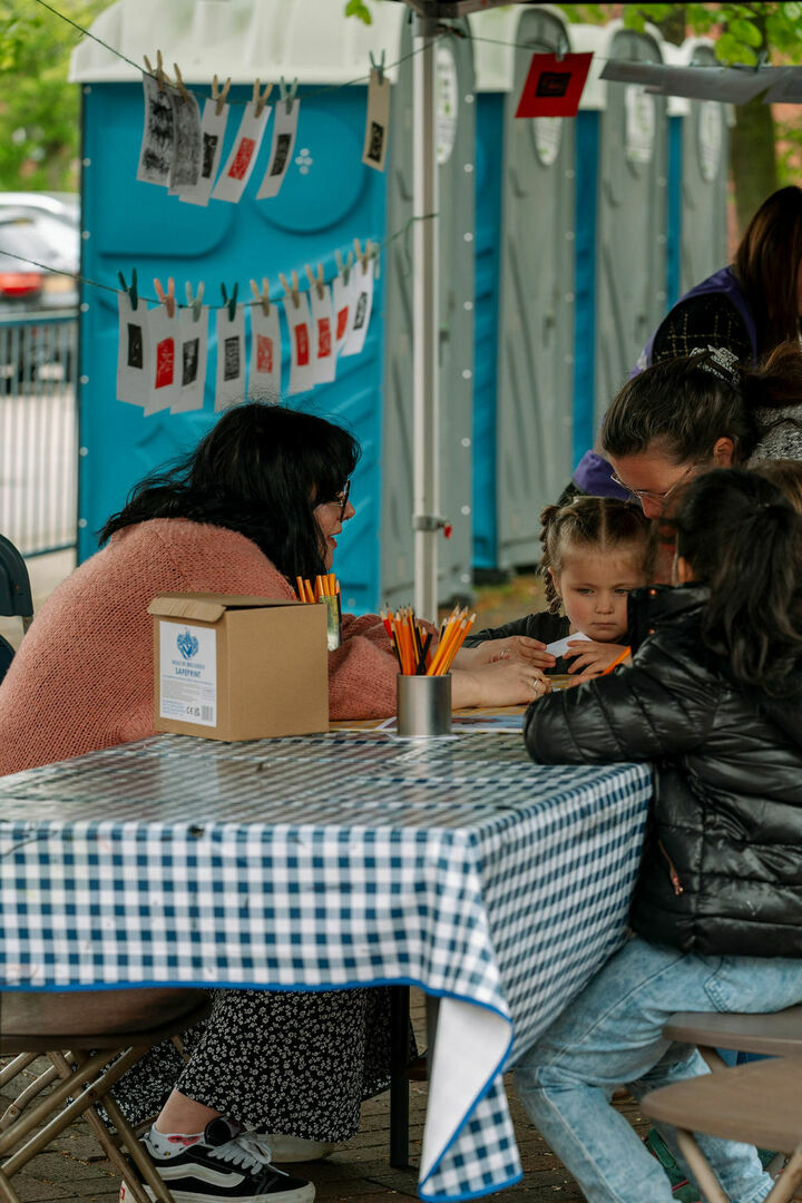 Leigh Feast - Leigh Feast