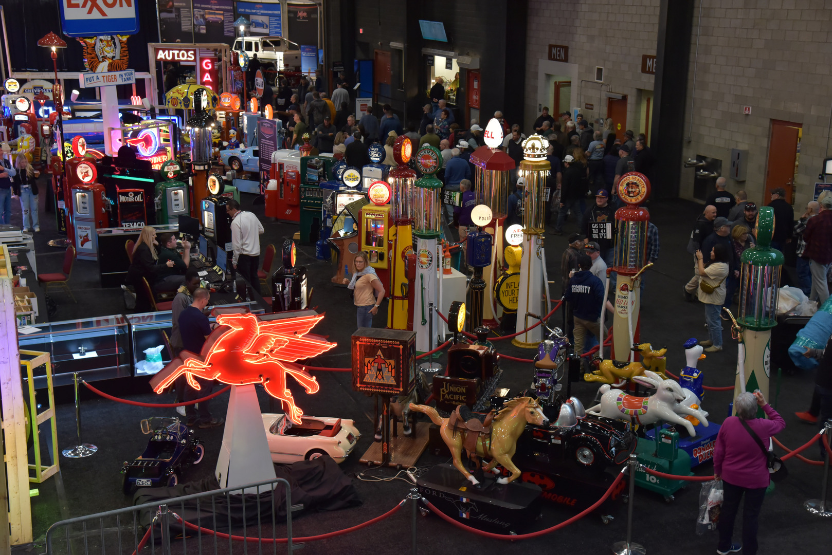 Barrett-Jackson 2024 Scottsdale Fall Auction - Barrett-Jackson 2024 Scottsdale Fall Auction